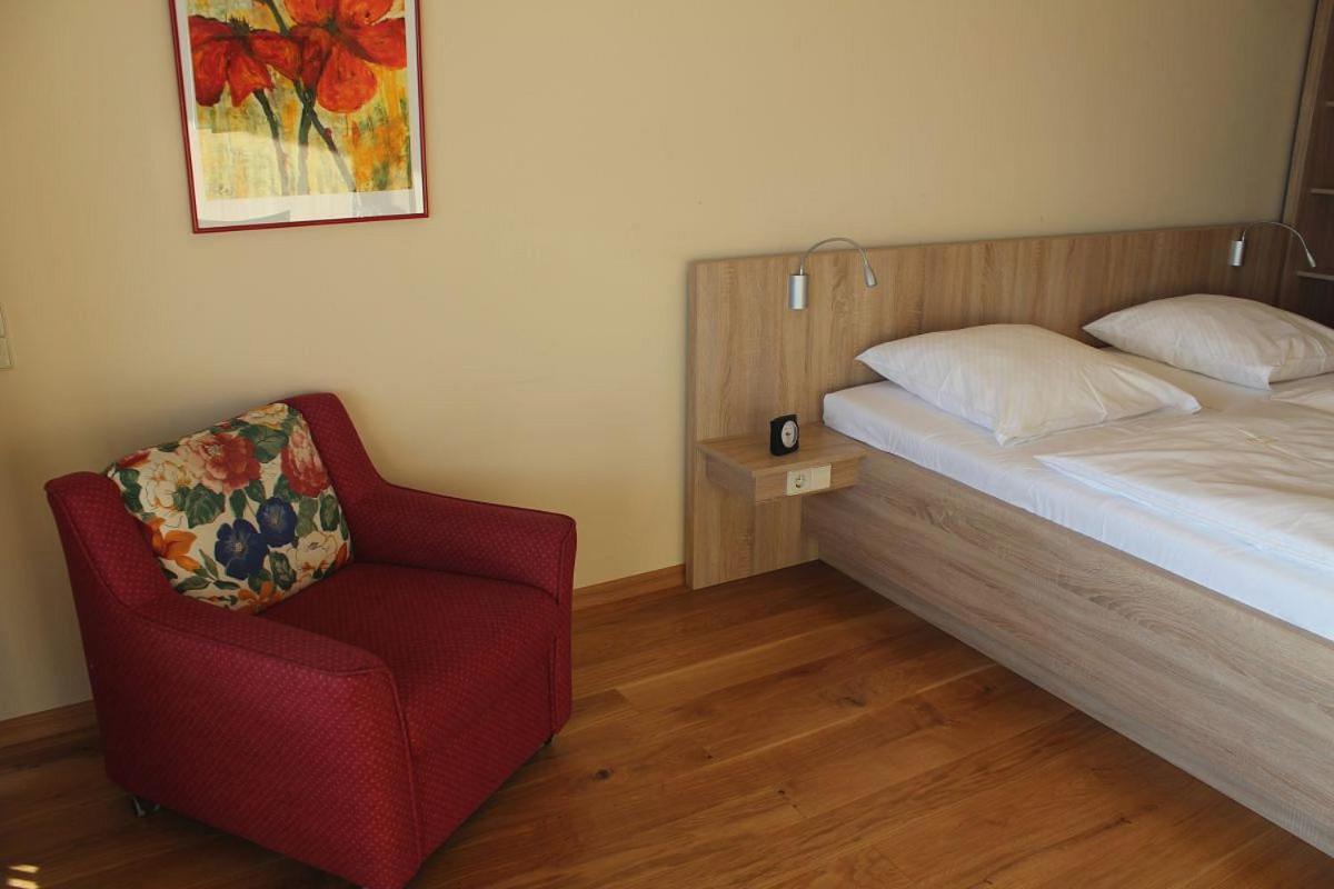 Burghotel Schoene Aussicht Bauer Gmbh Winnenden Bagian luar foto