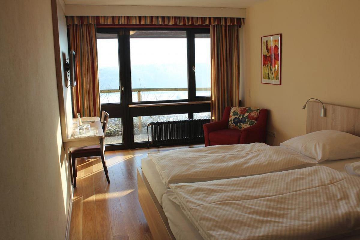Burghotel Schoene Aussicht Bauer Gmbh Winnenden Bagian luar foto